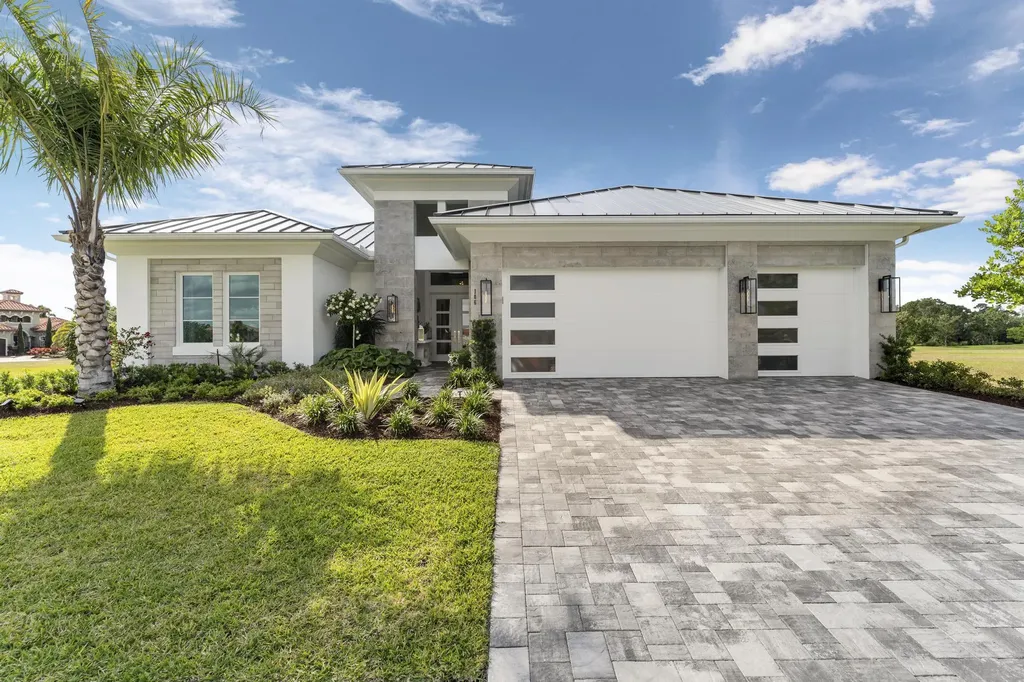 106 Se Via San Marino Port Saint Lucie FL 34984