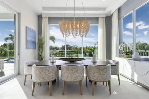 106 Se Via San Marino Port Saint Lucie FL 34984