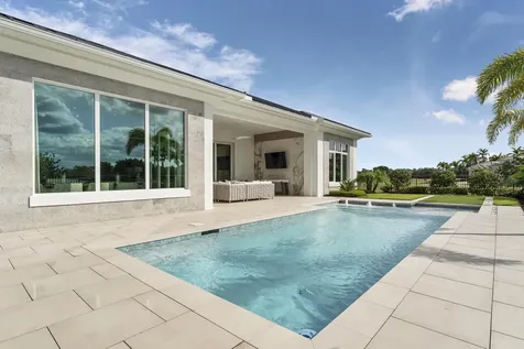 106 Se Via San Marino Port Saint Lucie FL 34984