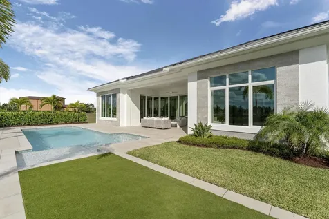 106 Se Via San Marino Port Saint Lucie FL 34984