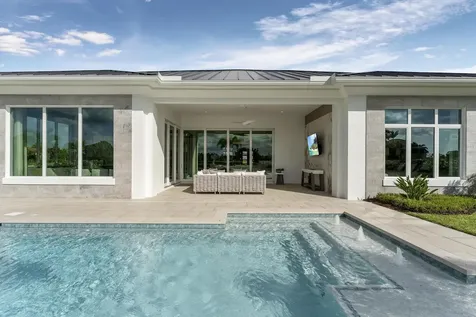 106 Se Via San Marino Port Saint Lucie FL 34984