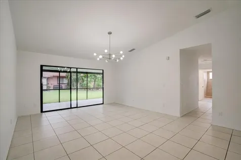 3 Fawlkland Circle Boynton Beach FL 33426