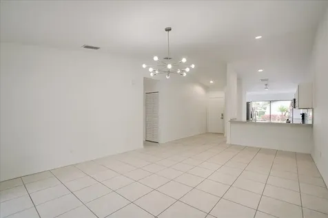 3 Fawlkland Circle Boynton Beach FL 33426