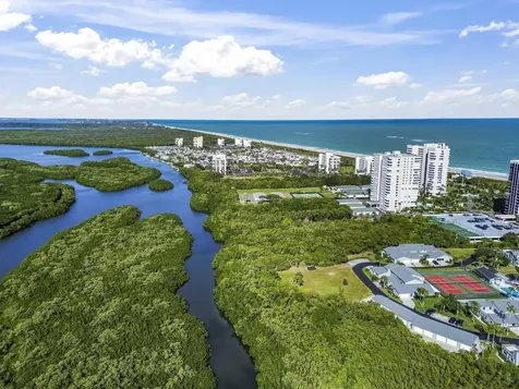 5051 N Highway A1a Hutchinson Island FL 34949