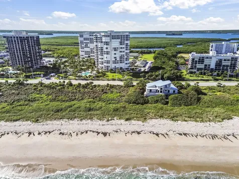 5051 N Highway A1a Hutchinson Island FL 34949