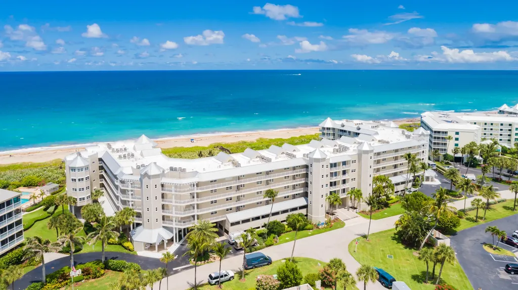 579 Ne Plantation Road Stuart FL 34996