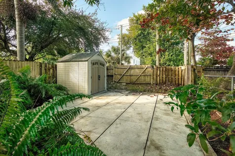 421 S L Street Lake Worth Beach FL 33460