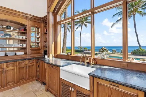 820 S Ocean Boulevard Manalapan FL 33462
