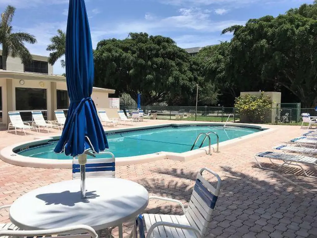 555 N Banyan Tree Lane Delray Beach FL 33483