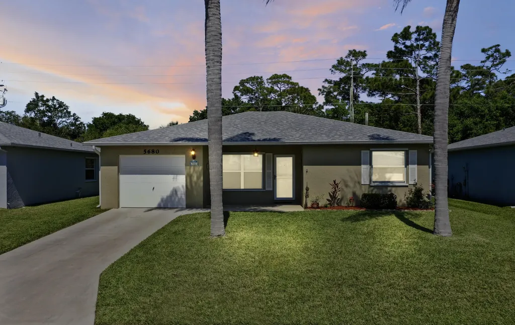 5680 Travelers Way Fort Pierce FL 34982