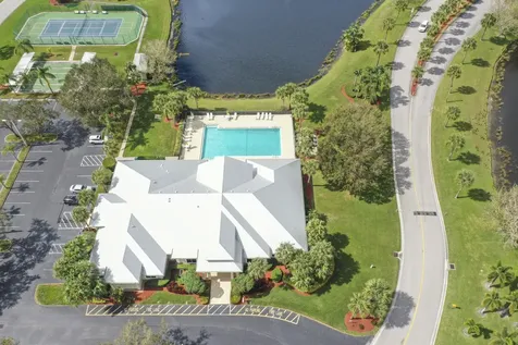 5680 Travelers Way Fort Pierce FL 34982