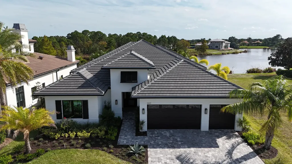 207 Se Bella Strano Port Saint Lucie FL 34984