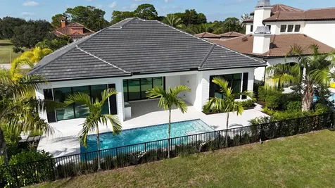 207 Se Bella Strano Port Saint Lucie FL 34984