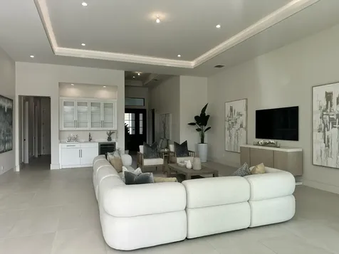 207 Se Bella Strano Port Saint Lucie FL 34984