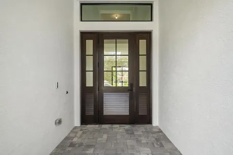 207 Se Bella Strano Port Saint Lucie FL 34984
