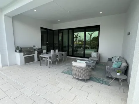 207 Se Bella Strano Port Saint Lucie FL 34984