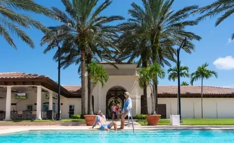 207 Se Bella Strano Port Saint Lucie FL 34984
