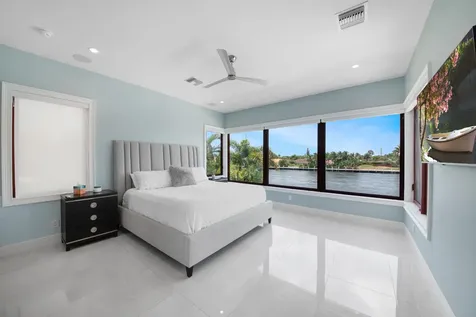 4555 W Tradewinds Avenue Lauderdale By The Sea FL 33308