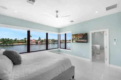 4555 W Tradewinds Avenue Lauderdale By The Sea FL 33308