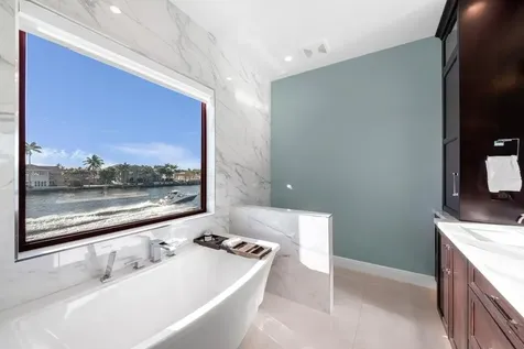 4555 W Tradewinds Avenue Lauderdale By The Sea FL 33308