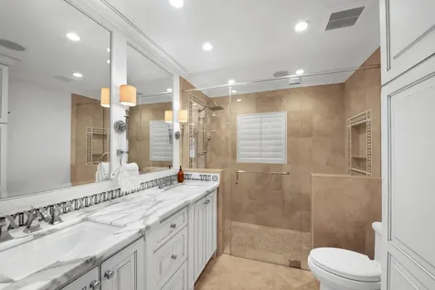 4555 W Tradewinds Avenue Lauderdale By The Sea FL 33308