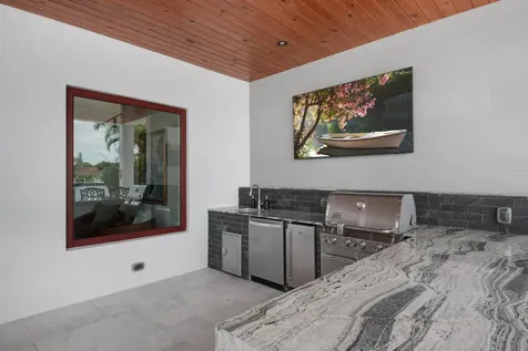 4555 W Tradewinds Avenue Lauderdale By The Sea FL 33308