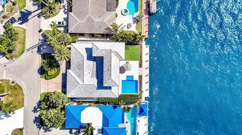 4555 W Tradewinds Avenue Lauderdale By The Sea FL 33308
