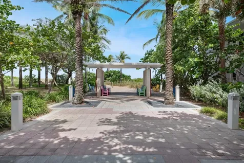 4555 W Tradewinds Avenue Lauderdale By The Sea FL 33308