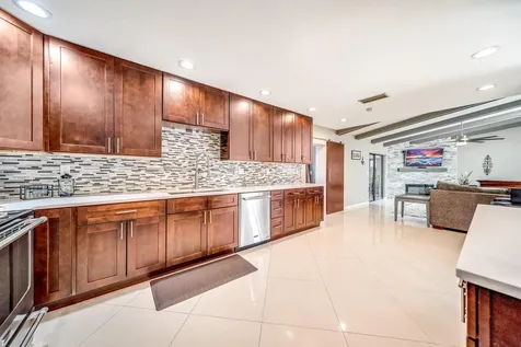574 Juniper Place Wellington FL 33414