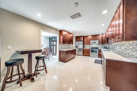 574 Juniper Place Wellington FL 33414