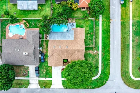 574 Juniper Place Wellington FL 33414