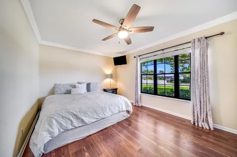 574 Juniper Place Wellington FL 33414