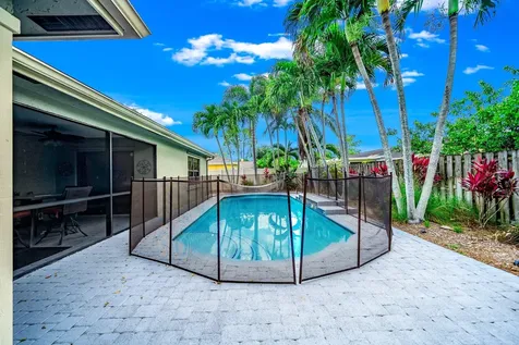574 Juniper Place Wellington FL 33414
