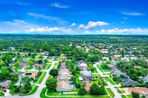 574 Juniper Place Wellington FL 33414