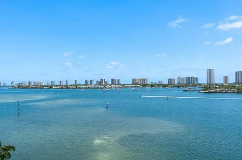 2640 Lake Shore Drive Riviera Beach FL 33404