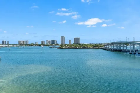 2640 Lake Shore Drive Riviera Beach FL 33404