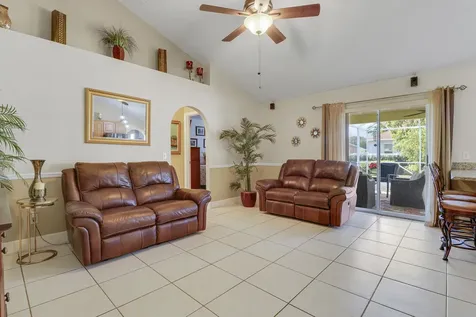 2374 Sw Chateau Terrace Port Saint Lucie FL 34953