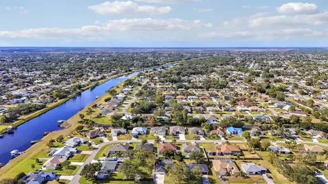 2374 Sw Chateau Terrace Port Saint Lucie FL 34953