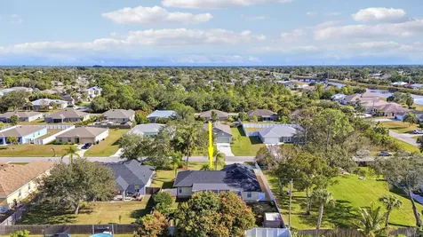 2374 Sw Chateau Terrace Port Saint Lucie FL 34953