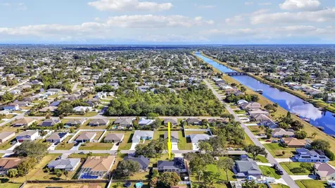 2374 Sw Chateau Terrace Port Saint Lucie FL 34953