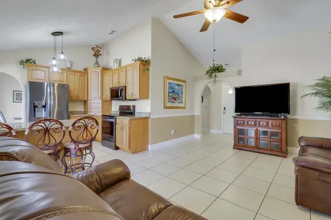 2374 Sw Chateau Terrace Port Saint Lucie FL 34953
