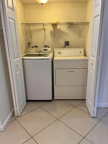 208 Wimbledon Lake Drive Plantation FL 33324