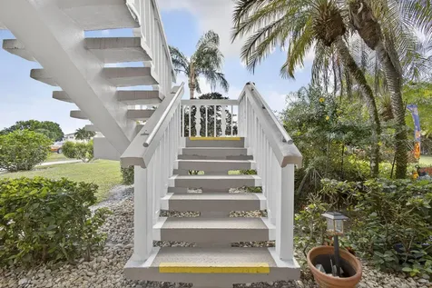 16 Sussex A West Palm Beach FL 33417