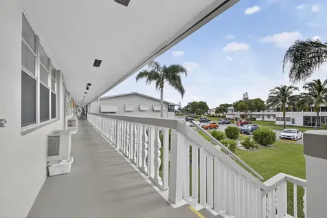 16 Sussex A West Palm Beach FL 33417