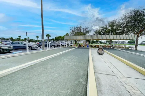 113 Windsor F West Palm Beach FL 33417