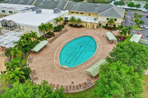 113 Windsor F West Palm Beach FL 33417