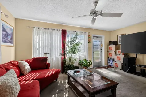 113 Windsor F West Palm Beach FL 33417