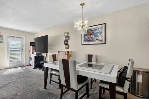 113 Windsor F West Palm Beach FL 33417