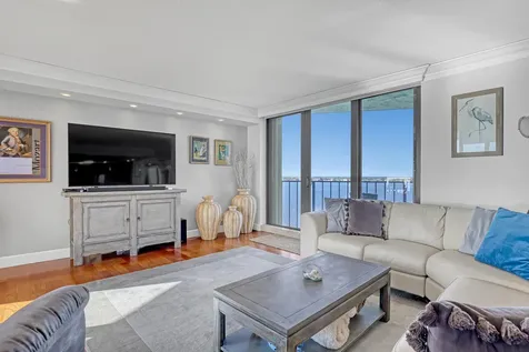 5420 N Ocean Drive Singer Island FL 33404