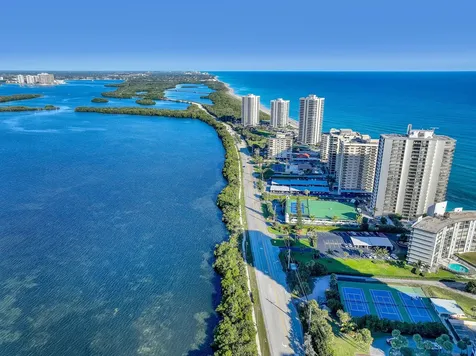 5420 N Ocean Drive Singer Island FL 33404